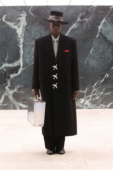 louis vuitton virgil suit|how did virgil die.